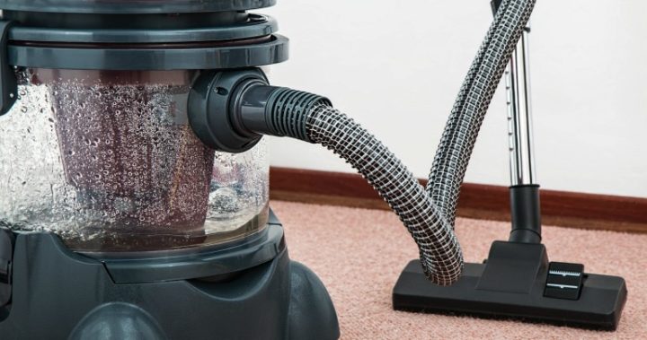 A man is trying to sell a vacuum cleaner. Source: Pexels